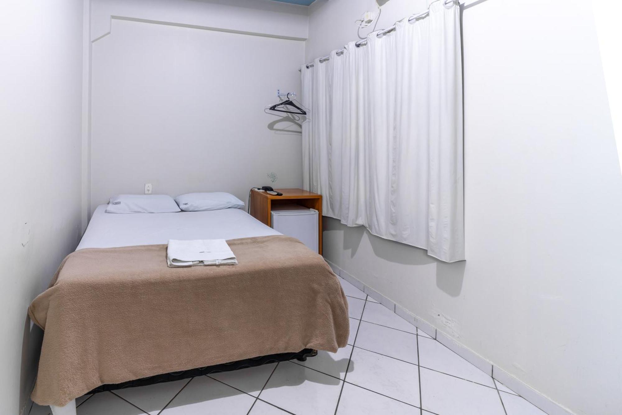 Hotel Los Angeles 쿠이아바 외부 사진