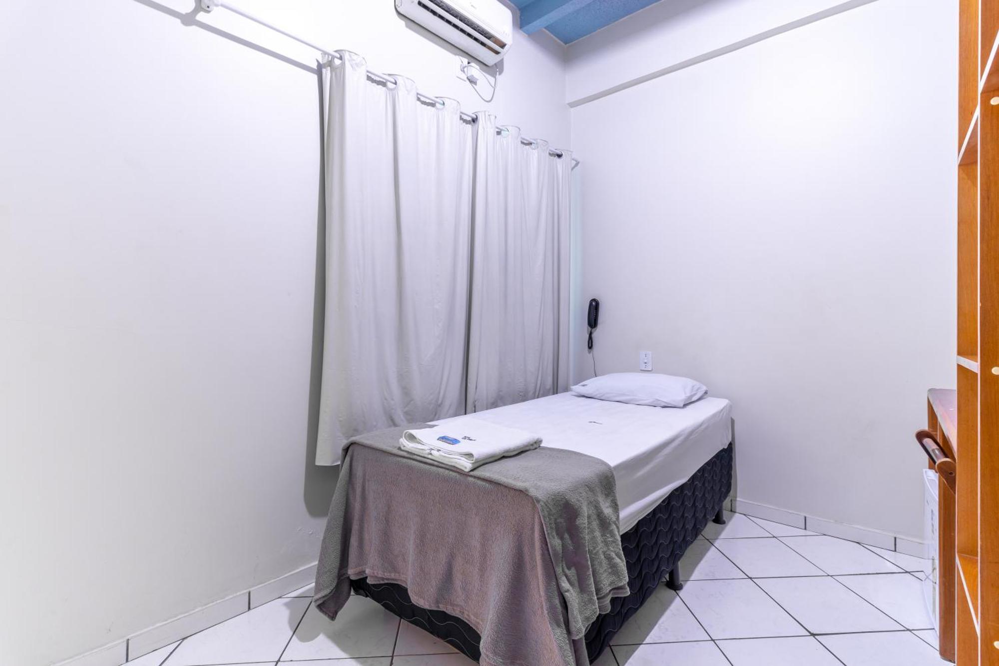 Hotel Los Angeles 쿠이아바 외부 사진